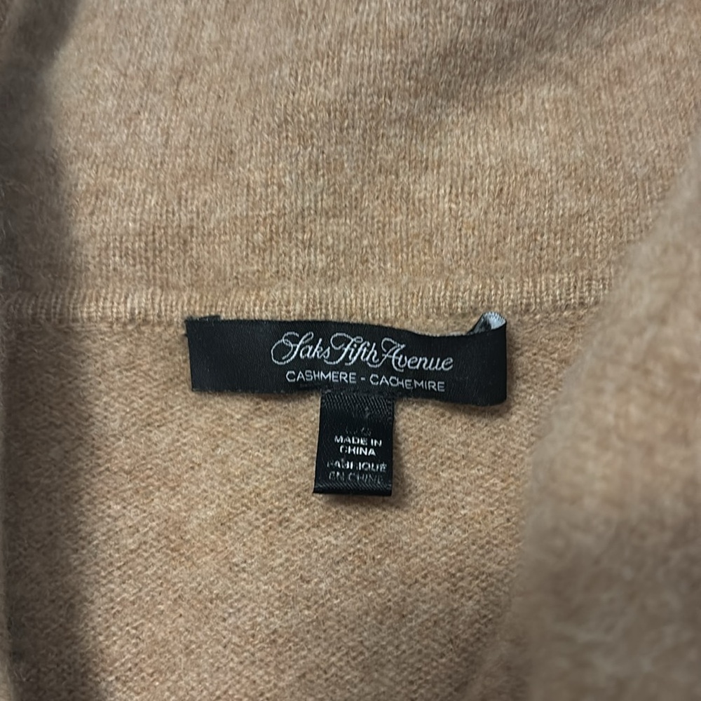 Saks Fifth Avenue Tan Cowl Neck 100% Cashmere sweater SZ small luxurious soft - Picture 3 of 13